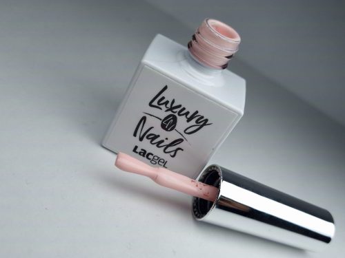 Luxury Nails - LacGel  009