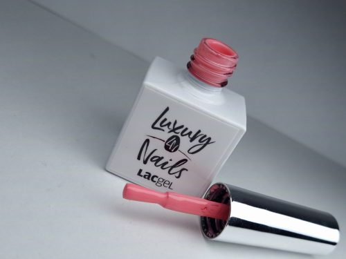 Luxury Nails - LacGel  015