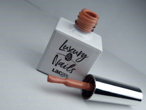 Luxury Nails - LacGel  026