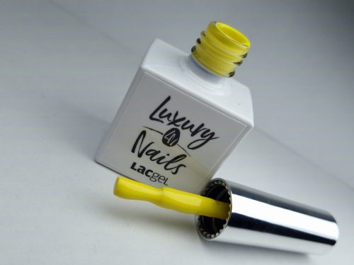 Luxury Nails - LacGel  057