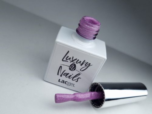 Luxury Nails - LacGel  103