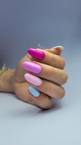 Nailgel - Crush  by Adele gél lakk kollekció 4 db géllakkal és ajándék margarétával