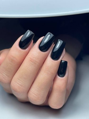 Nailgel - Ultra Black gél lakk  8 Ml